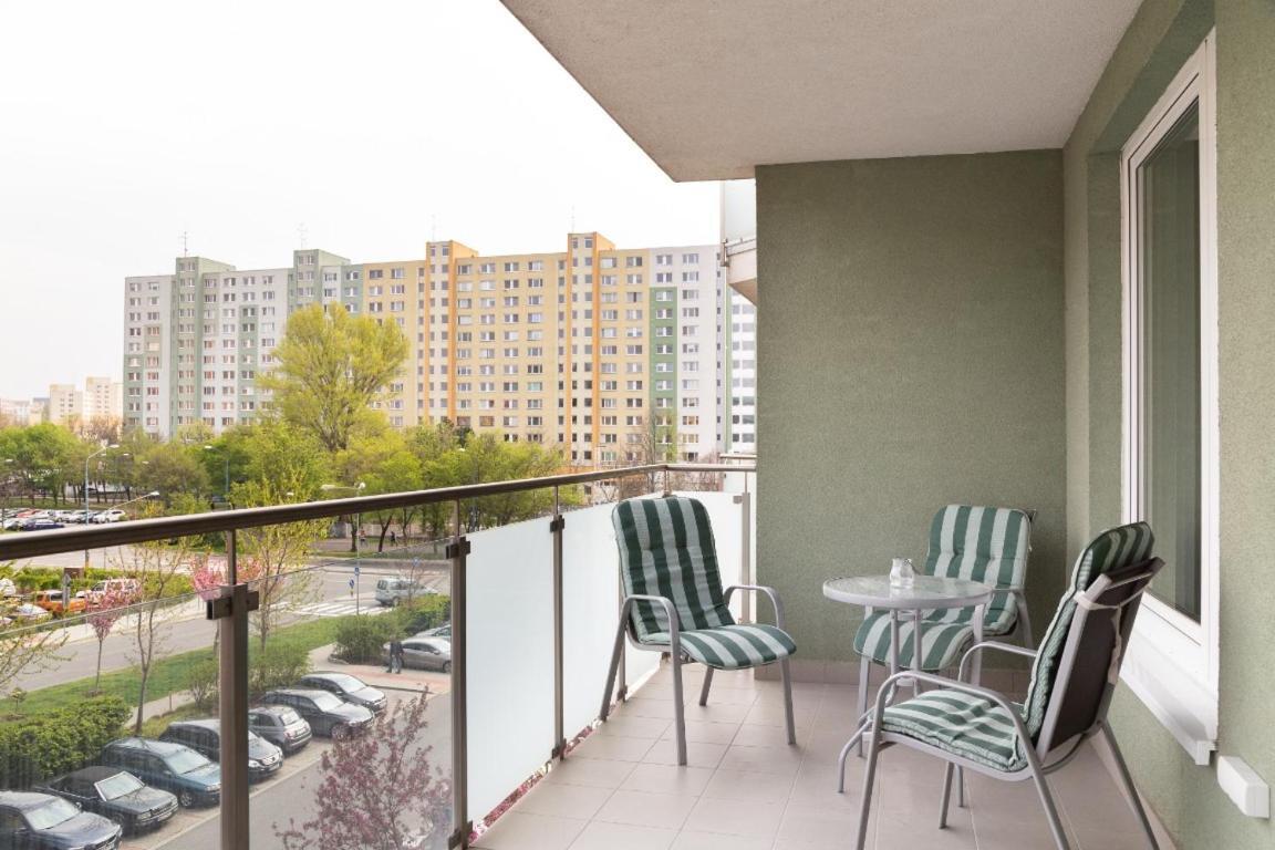 Great Tourist And Business Apartment Near Center Bratislava Eksteriør bilde