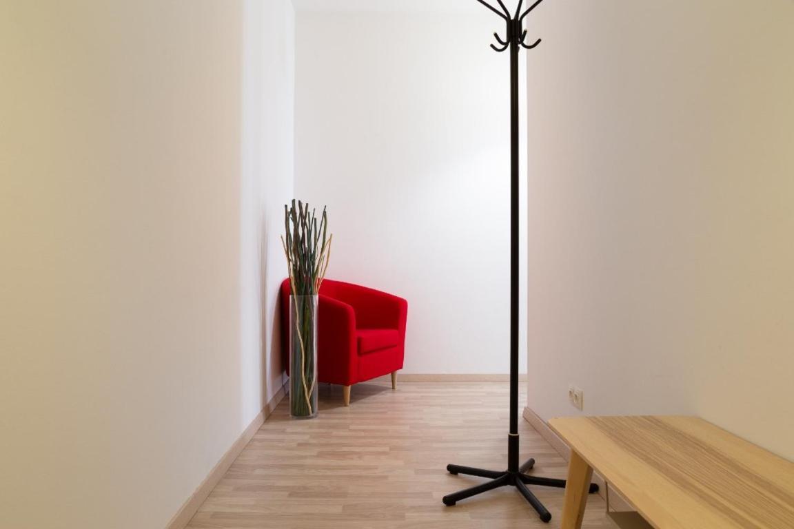 Great Tourist And Business Apartment Near Center Bratislava Eksteriør bilde