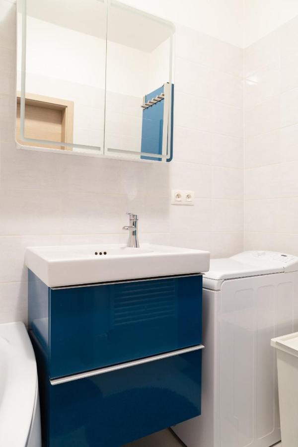Great Tourist And Business Apartment Near Center Bratislava Eksteriør bilde