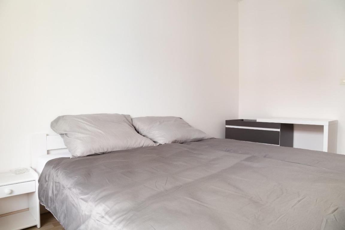 Great Tourist And Business Apartment Near Center Bratislava Eksteriør bilde