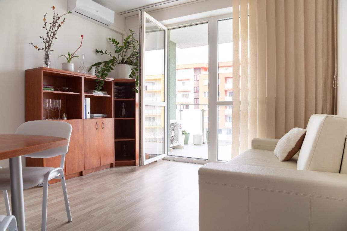 Great Tourist And Business Apartment Near Center Bratislava Eksteriør bilde