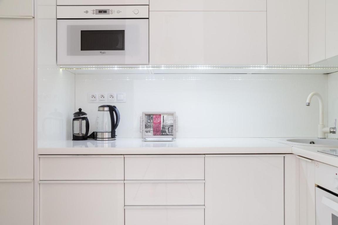 Great Tourist And Business Apartment Near Center Bratislava Eksteriør bilde